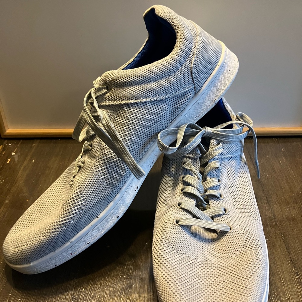 Men's Casual Gray Sneakers
